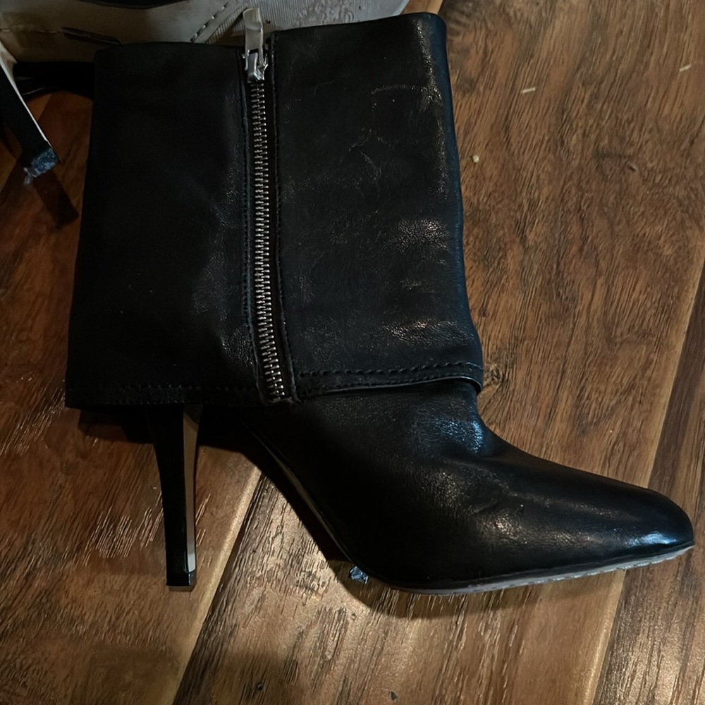 Vince Camuto Boots - Picture 4 of 6
